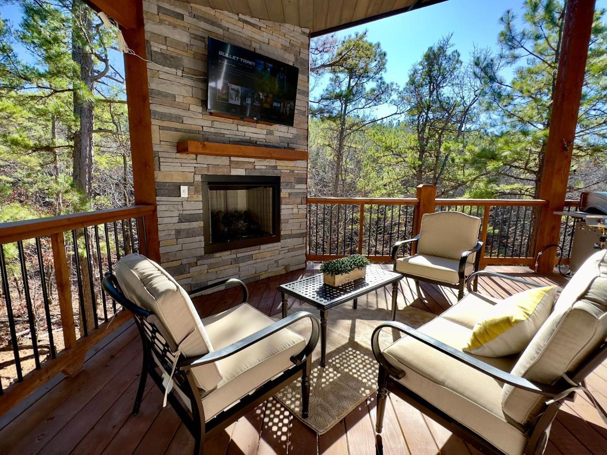New Luxury Cabin, Hot Tub, Forest Views,Hotel Style Amenities Broken Bow Εξωτερικό φωτογραφία
