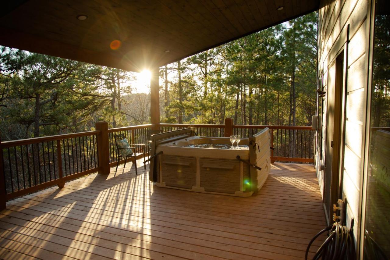 New Luxury Cabin, Hot Tub, Forest Views,Hotel Style Amenities Broken Bow Εξωτερικό φωτογραφία