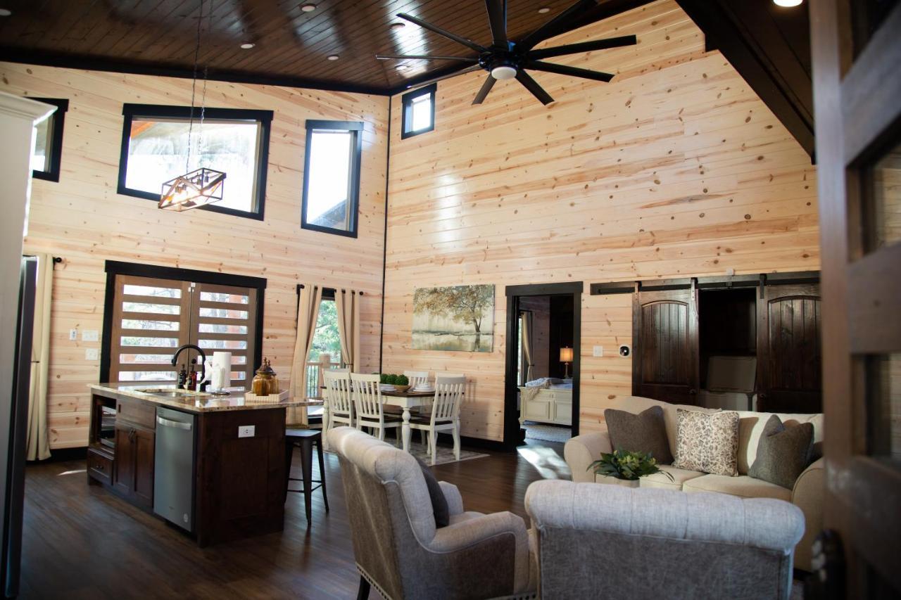 New Luxury Cabin, Hot Tub, Forest Views,Hotel Style Amenities Broken Bow Εξωτερικό φωτογραφία