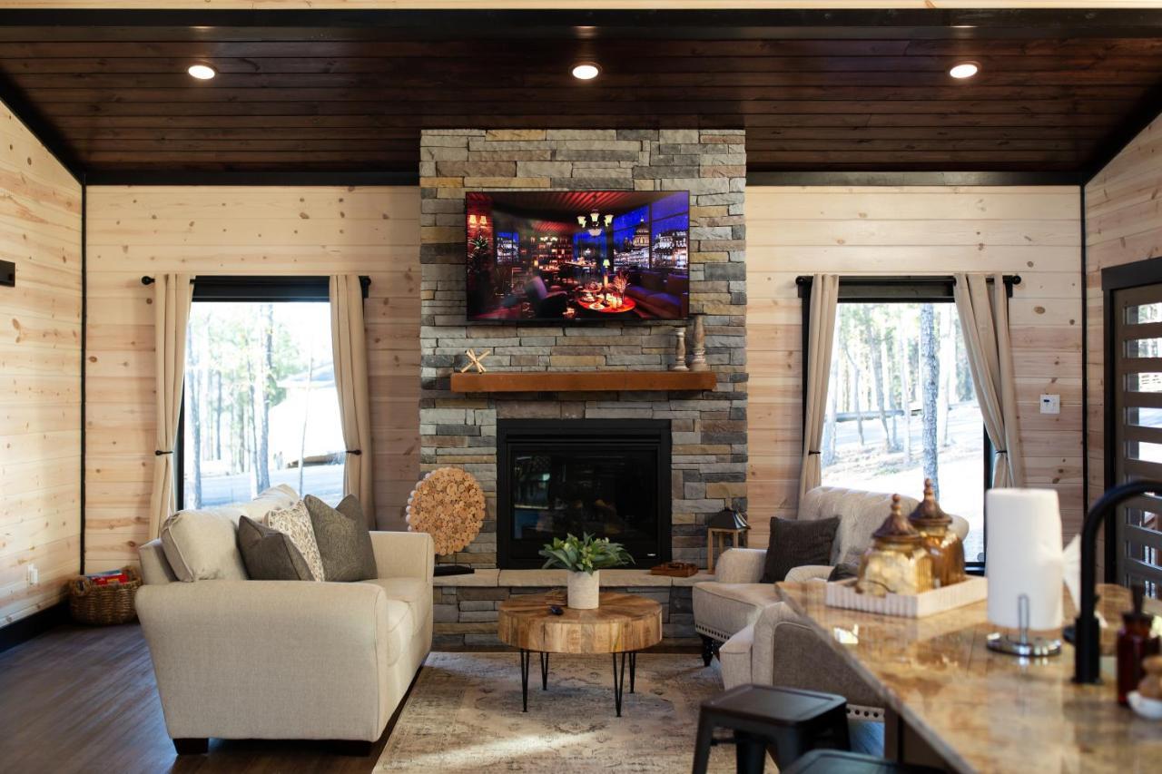 New Luxury Cabin, Hot Tub, Forest Views,Hotel Style Amenities Broken Bow Εξωτερικό φωτογραφία
