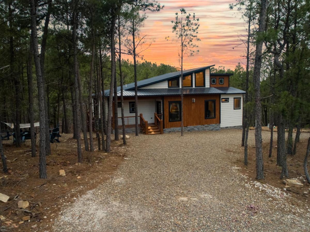 New Luxury Cabin, Hot Tub, Forest Views,Hotel Style Amenities Broken Bow Εξωτερικό φωτογραφία
