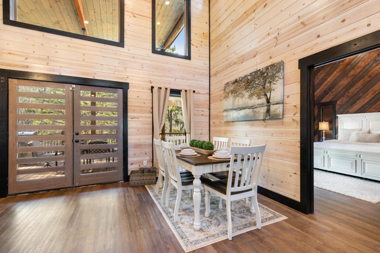 New Luxury Cabin, Hot Tub, Forest Views,Hotel Style Amenities Broken Bow Εξωτερικό φωτογραφία
