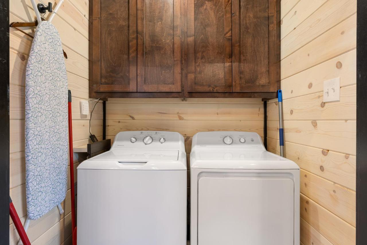 New Luxury Cabin, Hot Tub, Forest Views,Hotel Style Amenities Broken Bow Εξωτερικό φωτογραφία