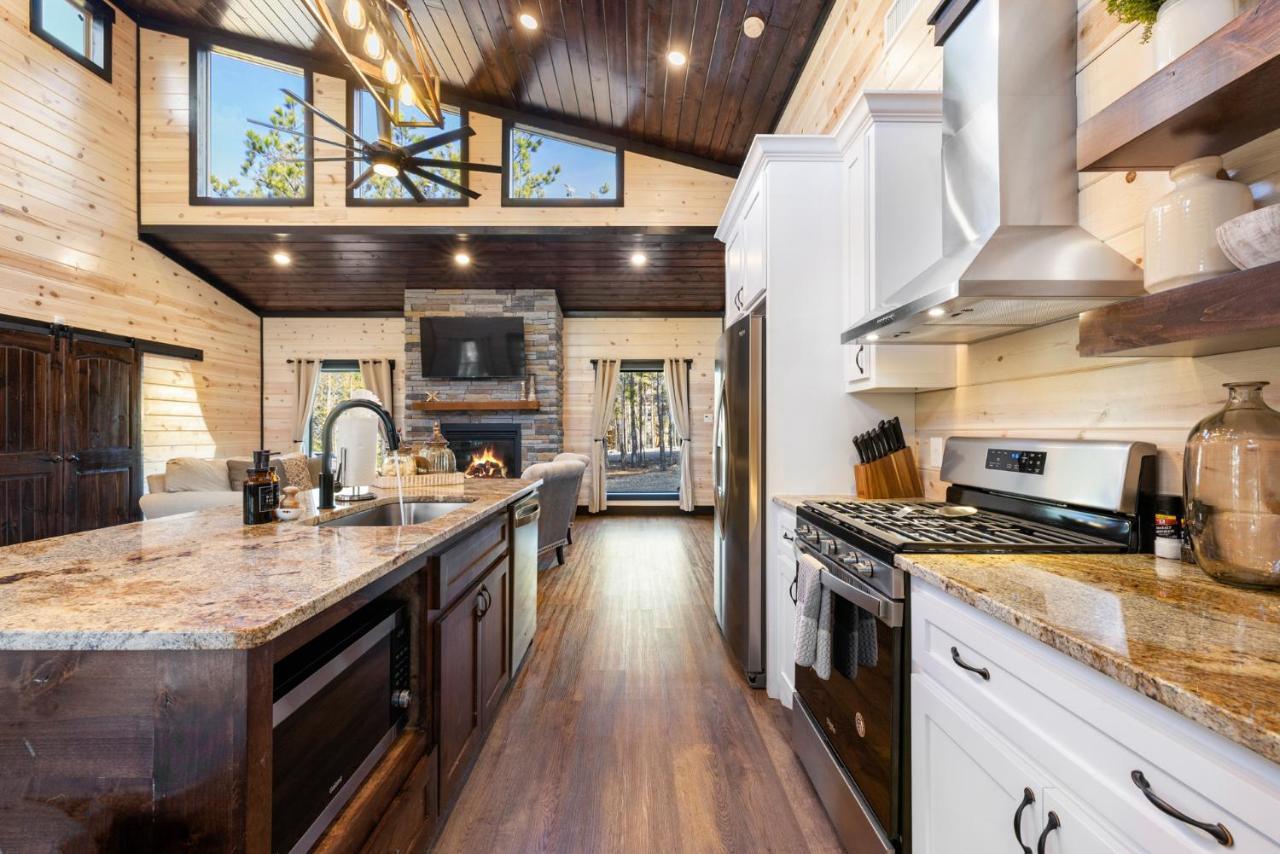 New Luxury Cabin, Hot Tub, Forest Views,Hotel Style Amenities Broken Bow Εξωτερικό φωτογραφία