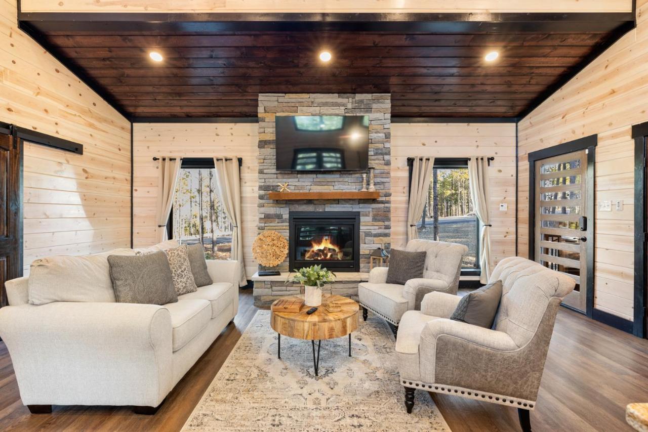 New Luxury Cabin, Hot Tub, Forest Views,Hotel Style Amenities Broken Bow Εξωτερικό φωτογραφία